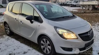 Usata Opel Meriva 101 CV (74 kW) 2015 Grigio Monovolume
