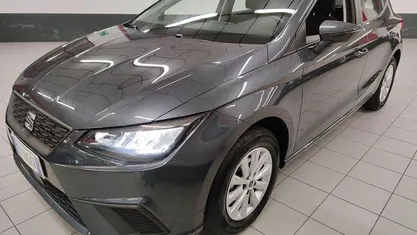 Usata Seat Ibiza Style Plus 95 CV (69 kW) 2025 Grigio scuro Utilitaria