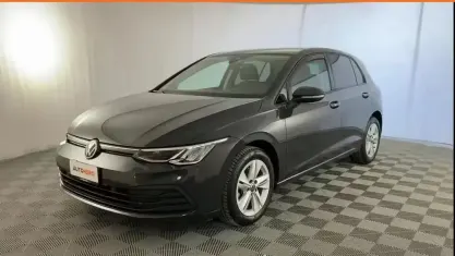 Usata VW Golf VIII Life 110 CV (80 kW) 2021 Berlina