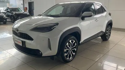 Usata Toyota Yaris Hybrid Trend 92 CV (67 kW) 2021 Bianco