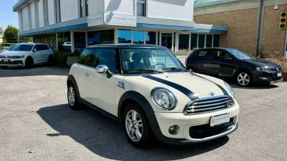 Usata Mini ONE 75 CV (55 kW) 2013 Bianco Utilitaria