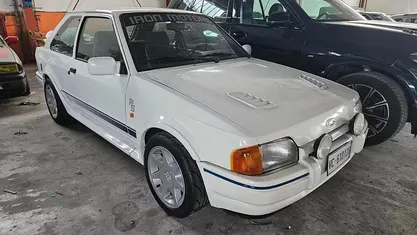 Usata Ford Escort RS 132 CV (97 kW) 1988 Bianco Berlina