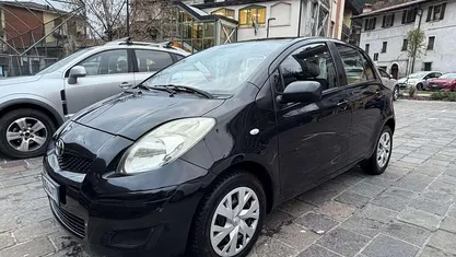 Usata Toyota Yaris Luna 86 CV (63 kW) 2009 Nero Utilitaria