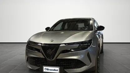 Usata Alfa Romeo Junior 145 CV (106 kW) 2025 Grigio SUV