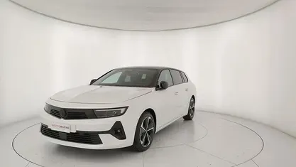 Bianco Nuova 2025 Opel Astra Station wagon | 28.300 € (Buon prezzo)
