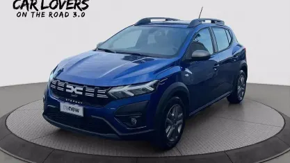 Usado Dacia Sandero Comfort 101 CV (74 kW) 2023 Azul Utilitario