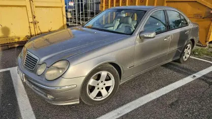 Usata Mercedes E270 Avantgarde 177 CV (130 kW) 2004 Bronzo Berlina