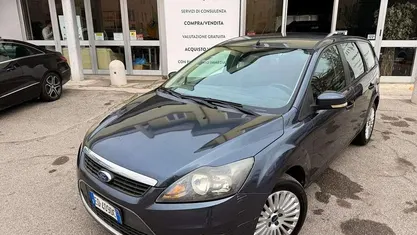 Usata Ford Focus Style 109 CV (80 kW) 2010 Blu/azzurro Station wagon