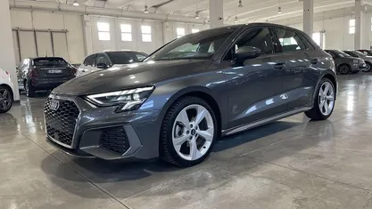 Usata Audi A3 S-Line 150 CV (110 kW) 2024 Grigio Utilitaria