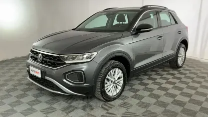 Begagnad VW T-Roc Life 150 HK (110 kW) 2024 Grå SUV