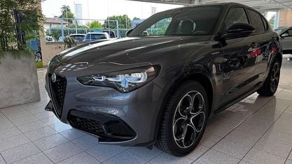 Usata Alfa Romeo Stelvio Veloce 209 CV (153 kW) 2025 Grigio vesuvio SUV
