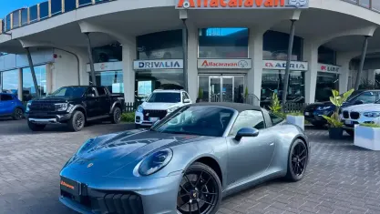Nuova Porsche 992 486 CV (357 kW) 2025 Grigio Cabrio