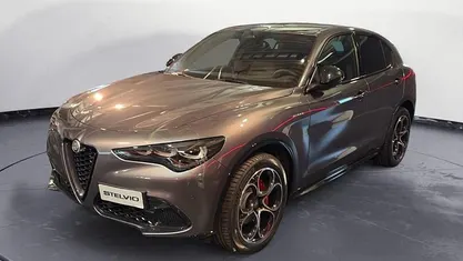 Nuova Alfa Romeo Stelvio Veloce 209 CV (153 kW) 2025 Grigio SUV