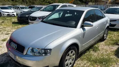 Usata Audi A4 131 CV (96 kW) 2001 Grigio Berlina