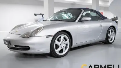 Usata Porsche 911 Carrera 4 Cabriolet 300 CV (220 kW) 2000 Cabrio