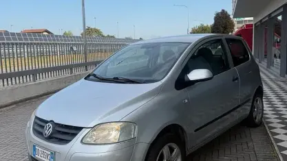 Usata VW Fox Sport 54 CV (39 kW) 2006 Grigio Utilitaria