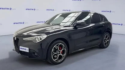 Käytetty Alfa Romeo Stelvio Veloce 210 HP (154 kW) 2022 Sininen Katumaasturi