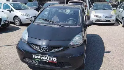 Usata Toyota Aygo 68 CV (50 kW) 2009 Nero Utilitaria