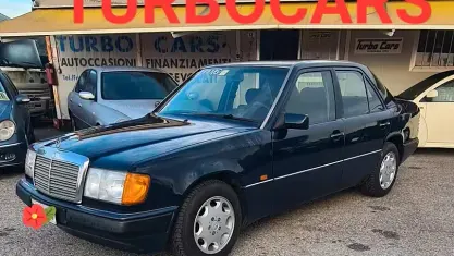 Usata Mercedes 200 122 CV (89 kW) 1991 Bluazzurro Berlina