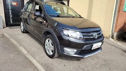 Usata Dacia Sandero Prestige 90 CV (66 kW) 2014 Berlina
