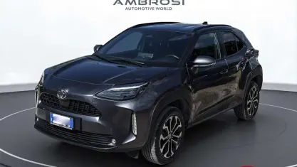 Usata Toyota Yaris Cross Trend 92 CV (67 kW) 2024 Grigio SUV