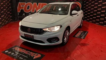 Bianco Usata 2016 Fiat Tipo Opening Edition Tre volumi | 5499 € (Ottimo prezzo)