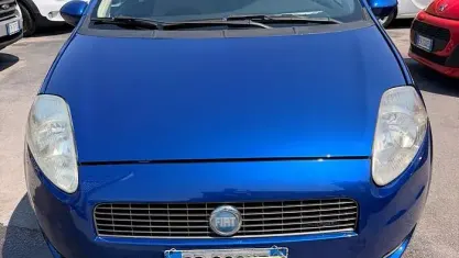Usata Fiat Grande Punto Dynamic 75 CV (55 kW) 2006 Bluazzurro Utilitaria