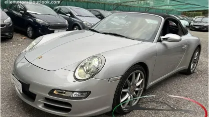 Usata Porsche 997 355 CV (261 kW) 2006 Argento Cabrio