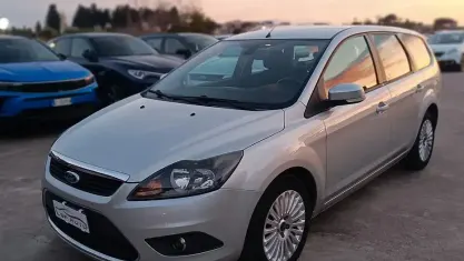 Usata Ford Focus 90 CV (66 kW) 2009 Grigio Station wagon