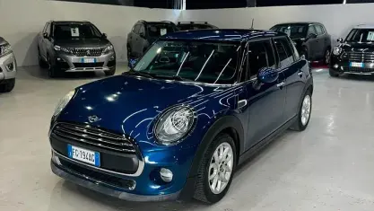 Usata Mini ONE 95 CV (69 kW) 2016 Bluazzurro Utilitaria