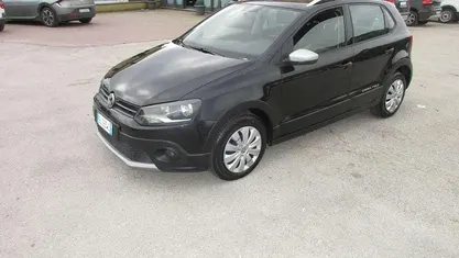 Nero Usata 2012 VW Polo Cross Due volumi | 7490 € (Buon prezzo)