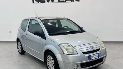 Usata Citroën C2 Exclusive 60 CV (44 kW) 2007 Argento Utilitaria