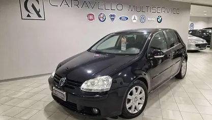 Usata 2006 VW Golf Comfortline Tre volumi | 3500 € (Buon prezzo)
