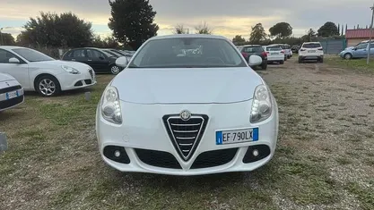 Bianco Usata 2010 Alfa Romeo Giulietta Tre volumi | 6950 € (Buon prezzo)