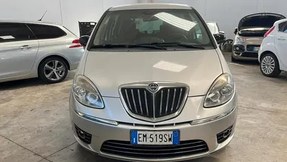 Usata Lancia Musa 77 CV (56 kW) 2012 Monovolume