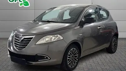 Gebraucht Lancia Ypsilon Gold 69 PS (50 kW) 2015 Grau Kleinwagen