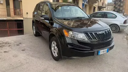 Usata Mahindra XUV500 140 CV (102 kW) 2013 Nero SUV