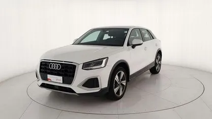 Bianco metallizzato Usata 2021 Audi Q2 Admired SUV | 23.900 € (Buon prezzo)