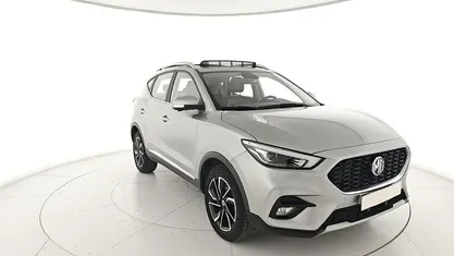 Begagnad MG ZS Luxury 111 HK (81 kW) 2023 Silver SUV