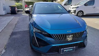 Usata Peugeot 408 GT 131 CV (96 kW) 2023 Blu/azzurro SUV
