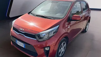 Usata Kia Picanto Urban 67 CV (49 kW) 2023 Rosso Utilitaria