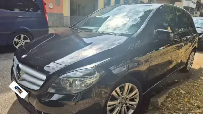 Usata Mercedes B180 Executive 109 CV (80 kW) 2014 Nero Utilitaria
