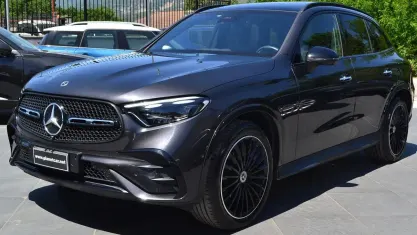 Usata Mercedes GLC300 AMG line 197 CV (144 kW) 2024 Grigio scuro SUV