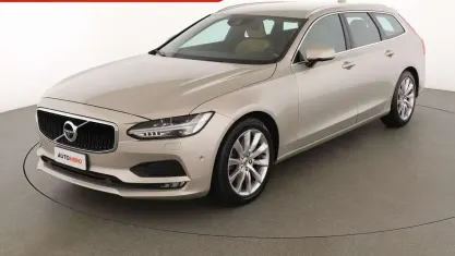 Usata Volvo V90 Momentum 235 CV (172 kW) 2016 Argento Station wagon