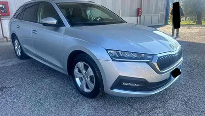 Argento Usata 2021 Skoda Octavia G-TEC Executive Station wagon | 14.800 € (Ottimo prezzo)