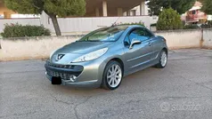 Usata 2008 Peugeot 207 Roland Garros Cabrio | 4900 € (Buon prezzo)