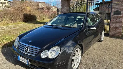 Usata Mercedes C220 Avantgarde 143 CV (105 kW) 2003 Coupé