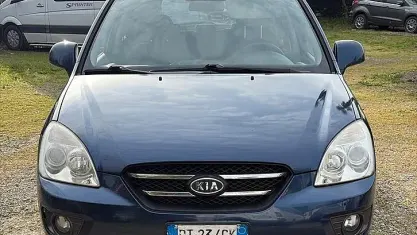 Usata Kia Carens 140 CV (102 kW) 2008 Blu Monovolume