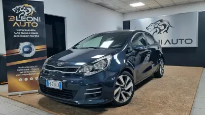 Usata Kia Rio 90 CV (66 kW) 2015 Grigio Berlina