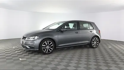 Grigio / pastello Usata 2018 VW Golf VII Business Tre volumi | 14.900 € (Buon prezzo)